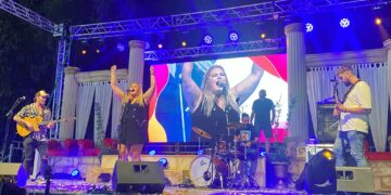 Casares Costa continúa viviendo su primera feria con intensidad