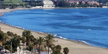 Fallece una mujer de 66 años en la playa de La Rada
