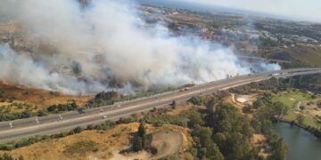 Reabiertas la AP-7 y la A-7175 cortadas por los incendios forestales de Mijas y Benahavís