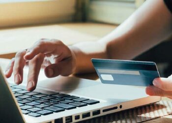 La Policía advierte del aumento de casos de estafas masivas a clientes de bancos en Málaga