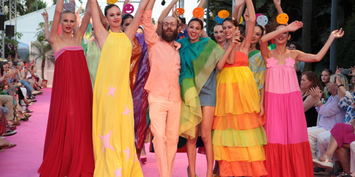 Ágatha Ruíz de la Prada y Victorio y Lucchino exhiben sus creaciones en la Marbella Fashion Show