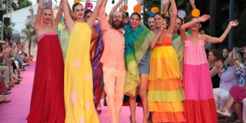 Ágatha Ruíz de la Prada y Victorio y Lucchino exhiben sus creaciones en la Marbella Fashion Show