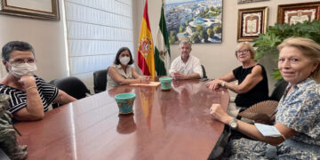 El Ayuntamiento amplía la cesión de locales a la Asociación de Familiares de Alzheimer de Estepona