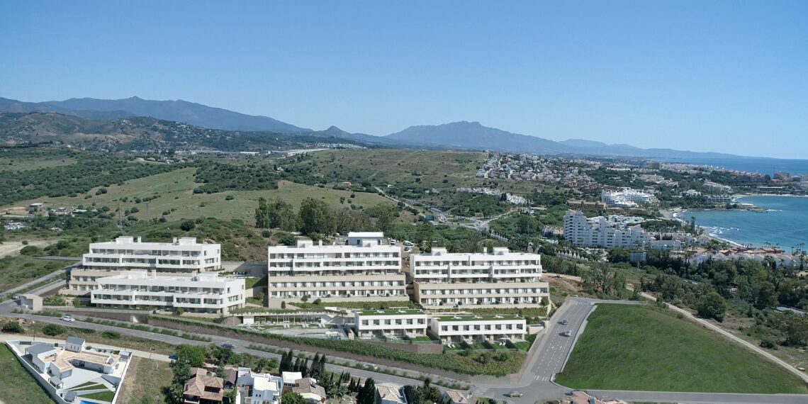 AEDAS Homes sigue con su expansión en la Costa del Sol con el lanzamiento de Azure en Estepona