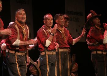 Tino Tovar, Sheriff y la chirigota de Puerto Real protagonistas de la XX Noche de Coplas Gaditanas en Estepona