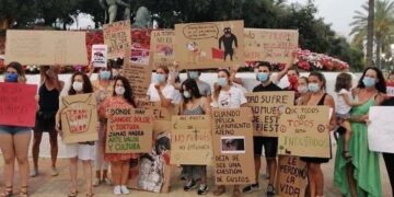 Antitaurinos convocan una protesta este domingo frente a la Plaza de Toros de Estepona