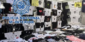 Intervenidos unos 19.500 objetos falsificados en Fuengirola y Mijas en una operación con 15 detenidos