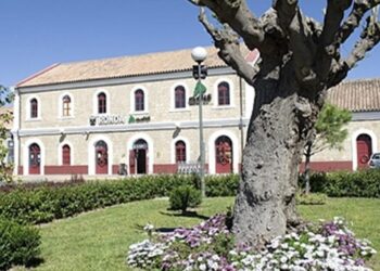 El descarrilamiento de un vagón de mercancías impide la circulación por la estación de Ronda
