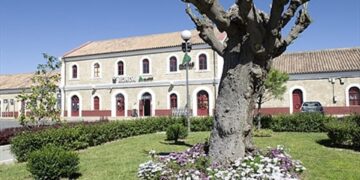El descarrilamiento de un vagón de mercancías impide la circulación por la estación de Ronda