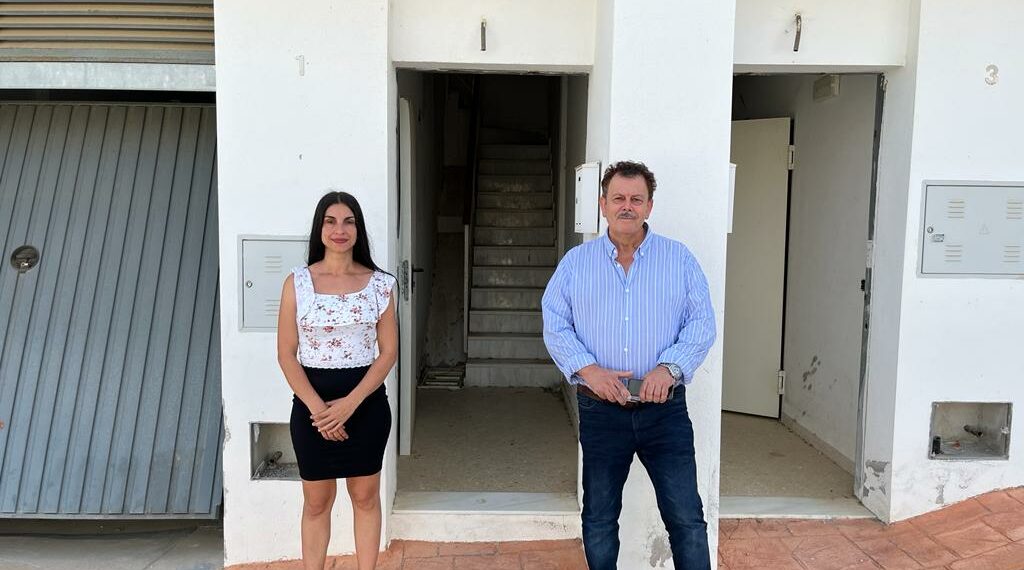 El PSOE de Casares denuncia el abandono de las viviendas sociales de Sotocolorado en Secadero