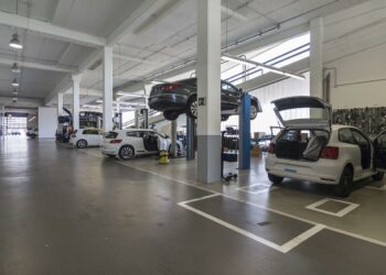 La compra de vehículos, la energía y la banca, lo más denunciado en FACUA