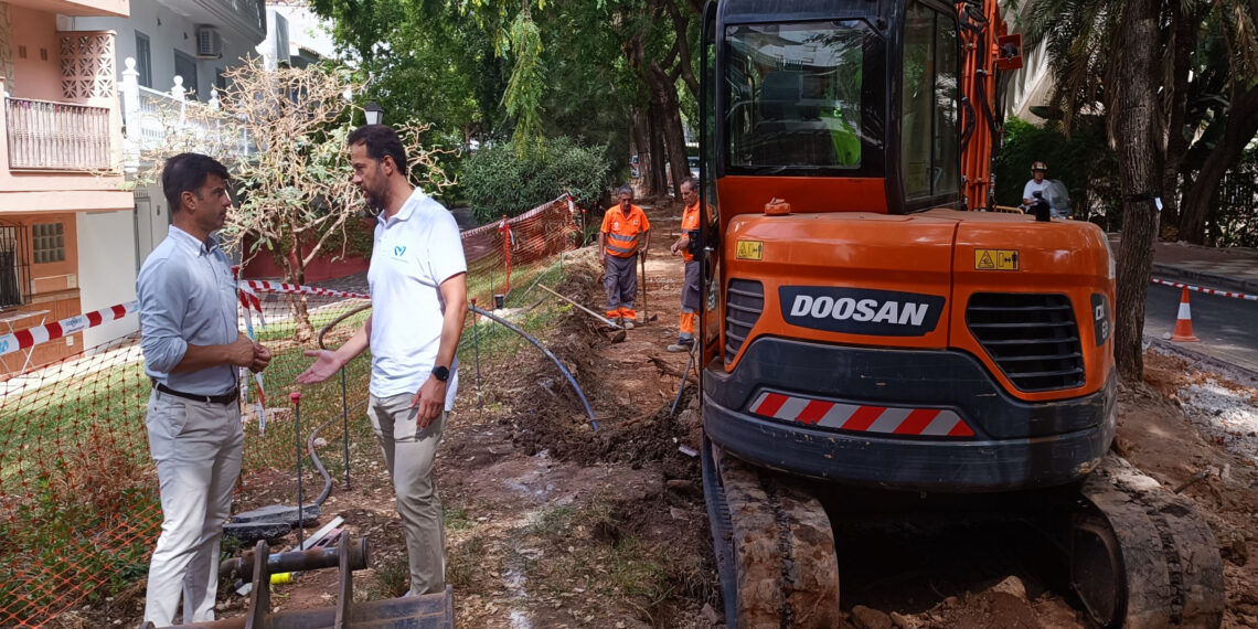 Marbella reforma un tramo de la calle Juan Alameda para habilitar 17 nuevas plazas de aparcamiento