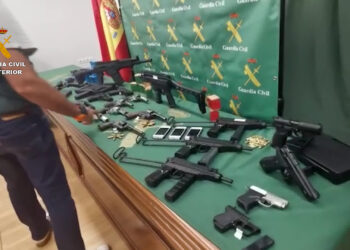 Dos hermanos detenidos por tráfico de armas en Málaga