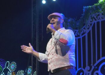 Éxito de participación en el concierto de Paco Candela en la Feria de Manilva