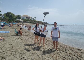 El programa de televisión «A toda Costa» aterriza en las playas de Casares