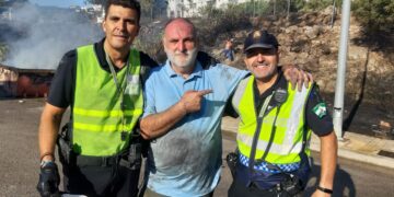 El chef José Andrés, en el operativo para sofocar las llamas del incendio de Estepona