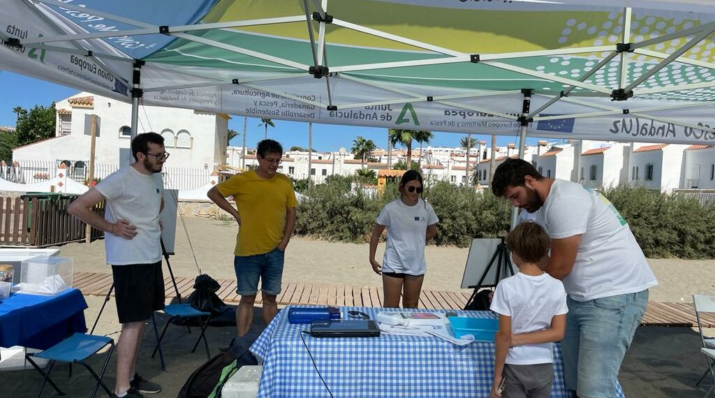 Llega a Casares la campaña de Sensibilización Pesquera “Consume pescado fresco andaluz”