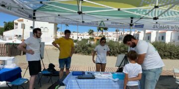 Llega a Casares la campaña de Sensibilización Pesquera “Consume pescado fresco andaluz”