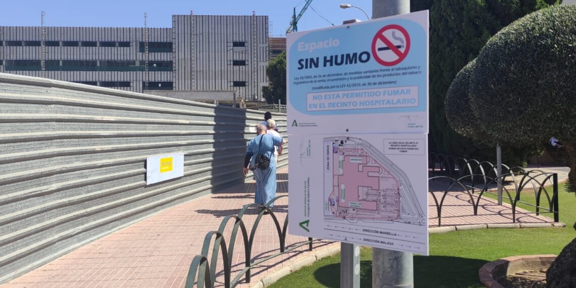 El Hospital Costa del Sol potencia su campaña frente al tabaquismo
