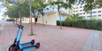 Desde hoy Estepona contará con patinetes eléctricos distribuidos por la ciudad
