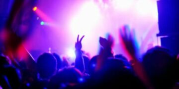 Andalucía pondrá en marcha un protocolo conjunto ante los pinchazos a mujeres en zonas de ocio y pide denunciar