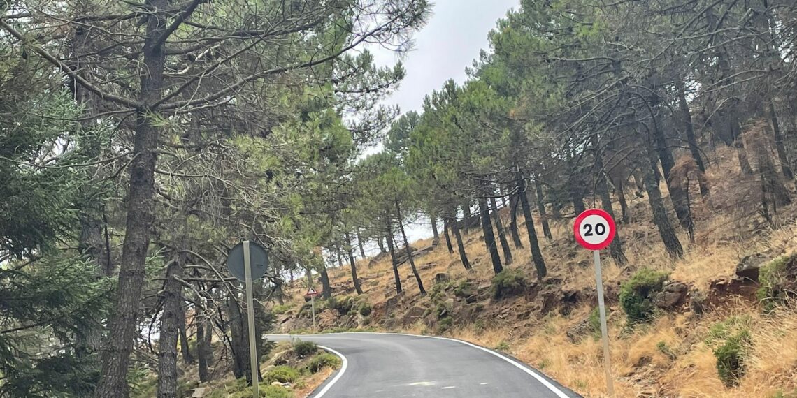 Finalizadas en Estepona las obras de mejora del camino de acceso a Los Reales de Sierra Bermeja