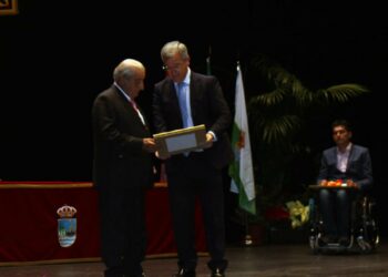 El PSOE acusa a Juan José Hidalgo de increpar a Emma Molina tras el pleno