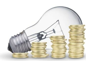 El precio de la luz repunta este sábado un 21%, hasta los 385,85 euros/MWh