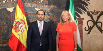 Ángeles Muñoz recibe al cónsul saudí y valora una posible conexión directa entre la península arábiga y la Costa del Sol