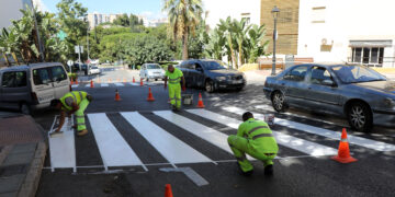 Marbella desarrolla un plan de señalización en el barrio de Santa Marta para incrementar la seguridad vial