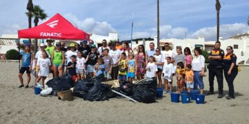 Recogidos unos 400 kilos en la limpieza de fondos marinos