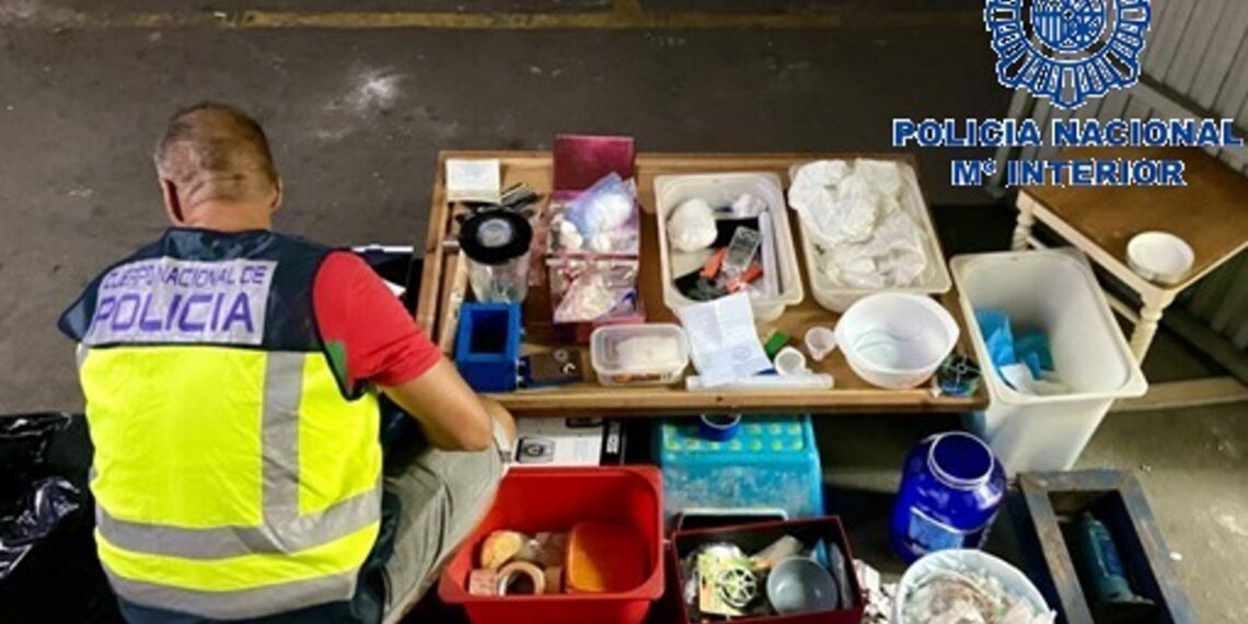 Desmantelan un grupo dedicado al tráfico de cocaína en Torremolinos y detienen a cinco personas