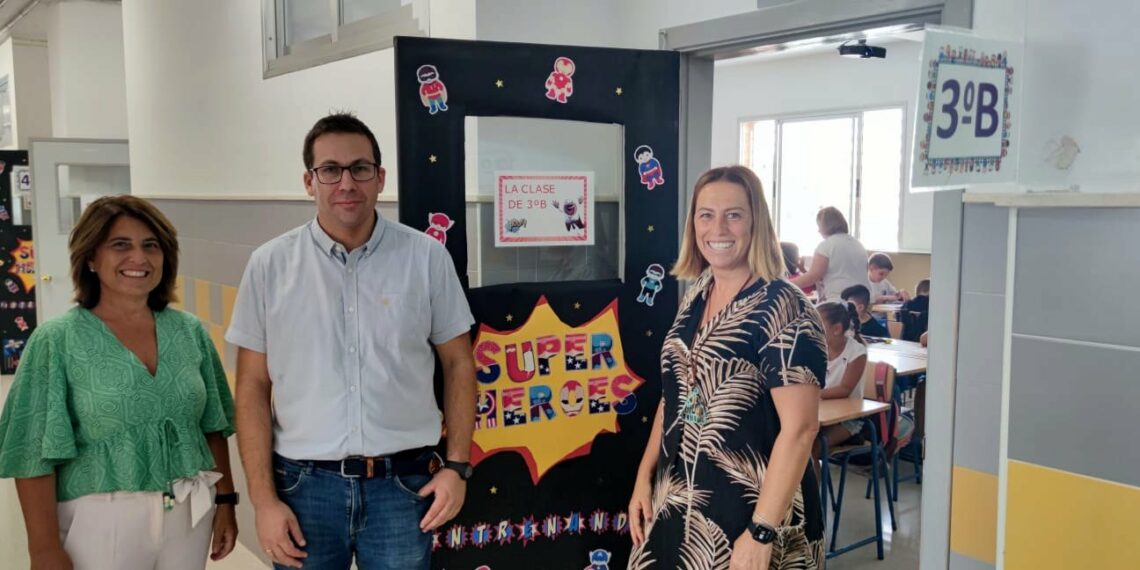 El Ayuntamiento de Estepona ejecuta 130 actuaciones de mejora en centros educativos