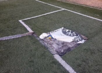 Familias denuncian el estado de abandono del campo de fútbol de Cancelada