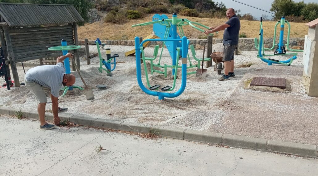 Casares avanza en la creación de nuevos parques infantiles y en la mejora de los mismos