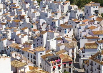 El Ayuntamiento de Casares ofrece ayudas a estudiantes, deportistas y emprendedores