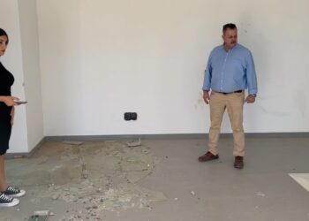 El Psoe de Casares denuncia el abandono de las pistas deportivas de Doña Julia