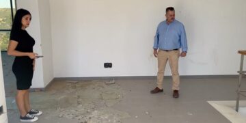 El Psoe de Casares denuncia el abandono de las pistas deportivas de Doña Julia