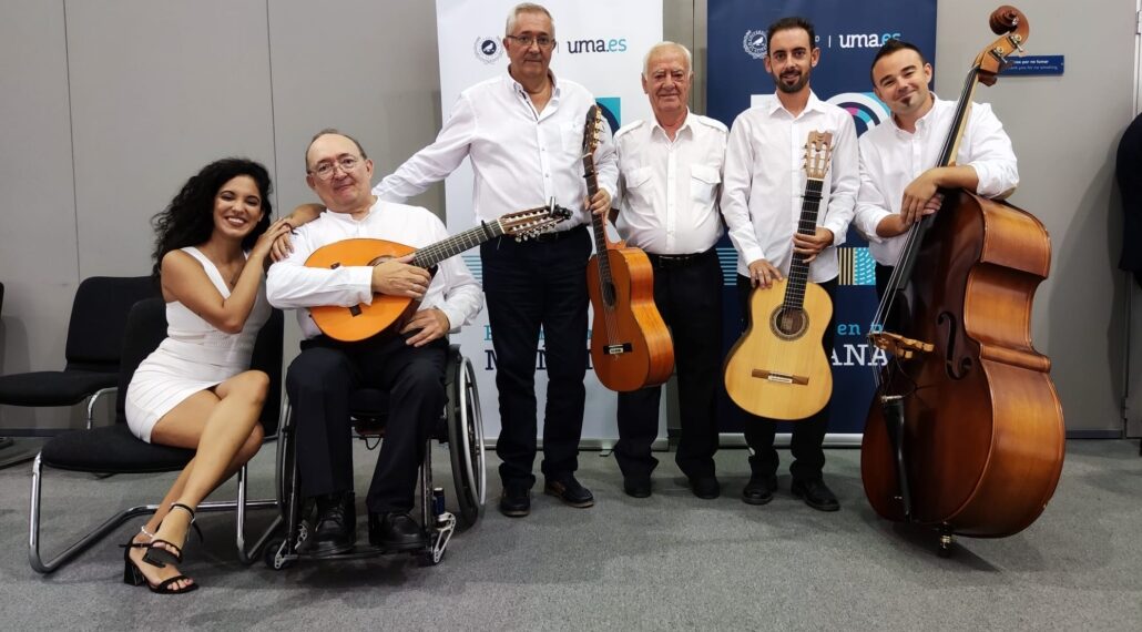 El Grupo de Fandango de Casares interpreta el Himno de Andalucía en la Apertura del Curso Académico