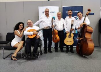 El Grupo de Fandango de Casares interpreta el Himno de Andalucía en la Apertura del Curso Académico