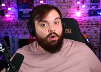 Moreno anima a instalarse en Andalucía al youtuber Ibai Llanos, quien dice plantearse «retirarme y mudarme» a la región