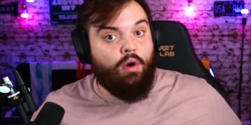 Moreno anima a instalarse en Andalucía al youtuber Ibai Llanos, quien dice plantearse «retirarme y mudarme» a la región