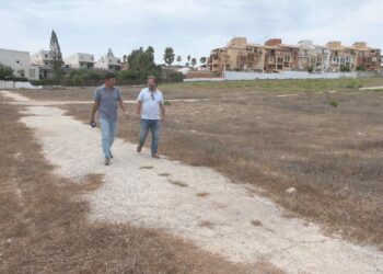 Manilva avanza en la reordenación de la parcela «Camping Chullera II»