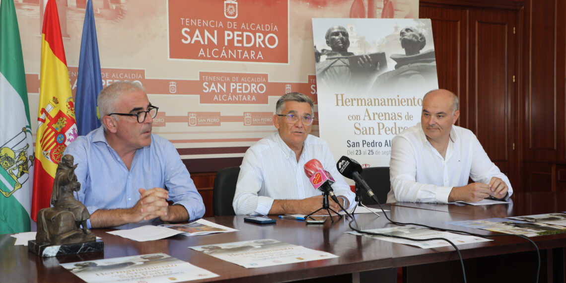 San Pedro Alcántara se hermana con el municipio abulense de Arenas de San Pedro