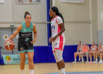 Baxi Ferrol se lleva un encuentro en el que el CAB Estepona demuestra poder competir a cualquiera