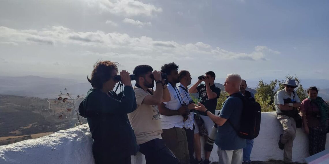 Casares celebra el Día Mundial de las Aves Migratorias con una jornada ornitológica