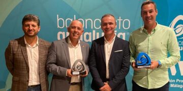 La Gala del Baloncesto Provincial homenajea a Javier Montañez y al Ayuntamiento de Manilva