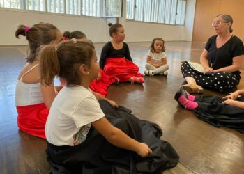 La Escuela Municipal de Danza inicia el nuevo curso más de 240 personas inscritas