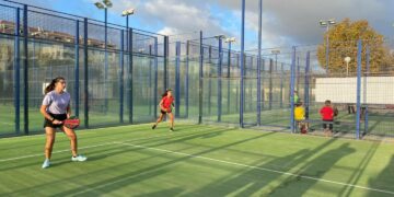 El pleno da luz verde al Ayuntamiento para tomar posesión de las instalaciones deportivas de Marina de Casares