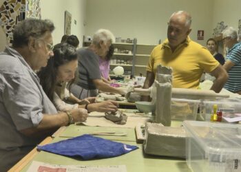 Comienza el taller de cerámica “Somos natura” en Manilva